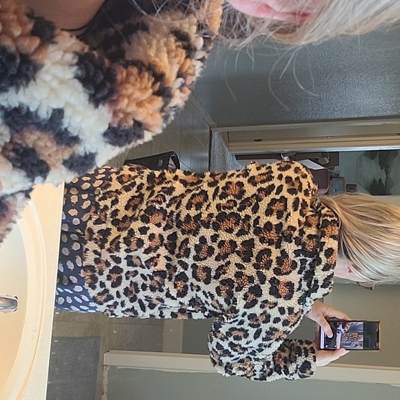 STUNNING J CREW VINTAGE SNAP COLLAR FLEECE SHERPA leopard print polartecPULLOVER - Picture 11 of 11